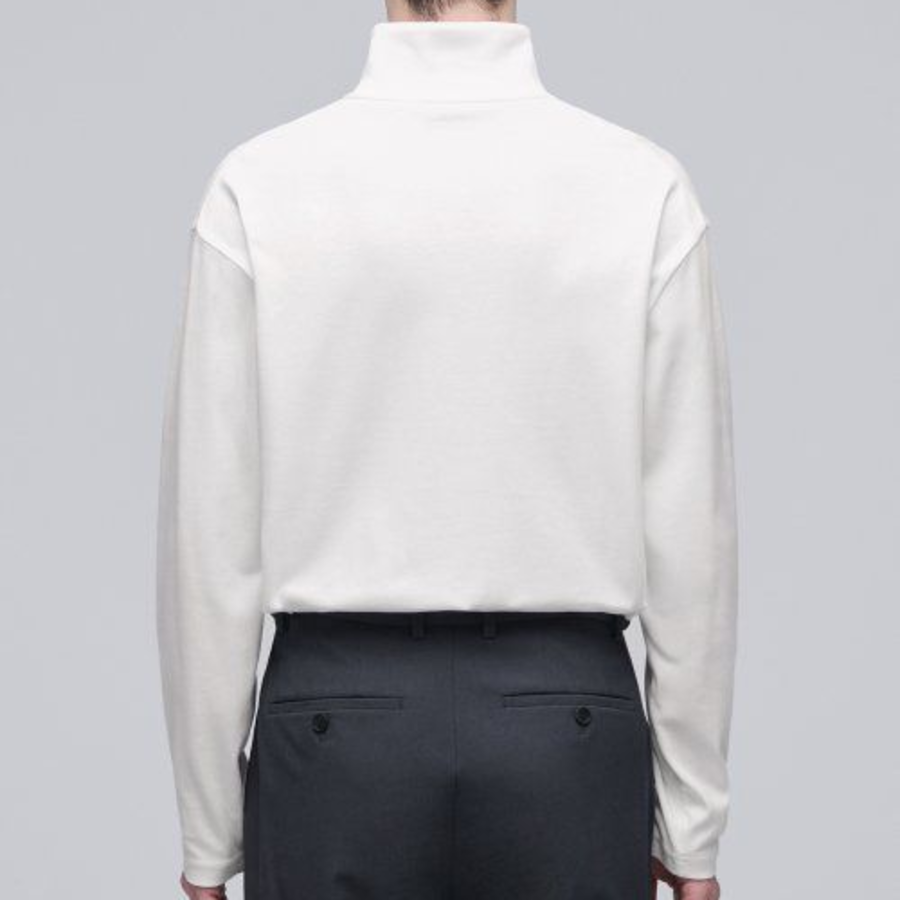 Relaxed Turtle Neck Long Sleeve T-Shirt [Cream]