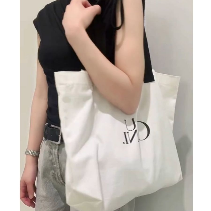 Lettering Canvas Eco Bag — стильная и практичная сумка на каждый день