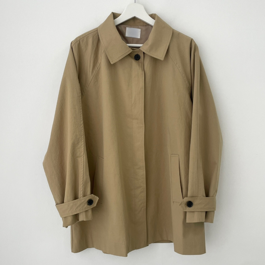 Tomi Loose Fit Half Trench Coat