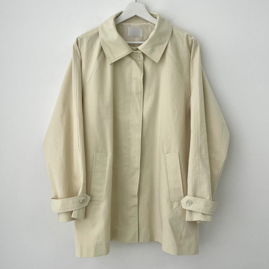 Tomi Loose Fit Half Trench Coat