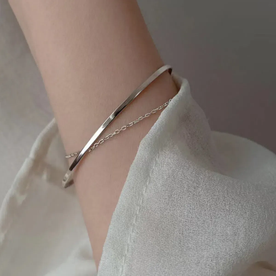 Серебряный браслет с двойным кольцом и цепочкой