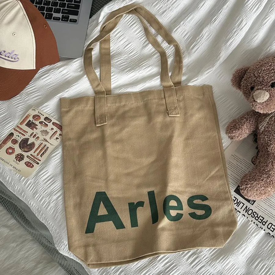 Lechat Lettering Eco Bag — лёгкость, удобство и стиль в одном аксессуаре