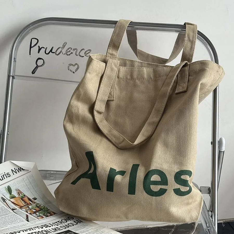 Lechat Lettering Eco Bag — лёгкость, удобство и стиль в одном аксессуаре