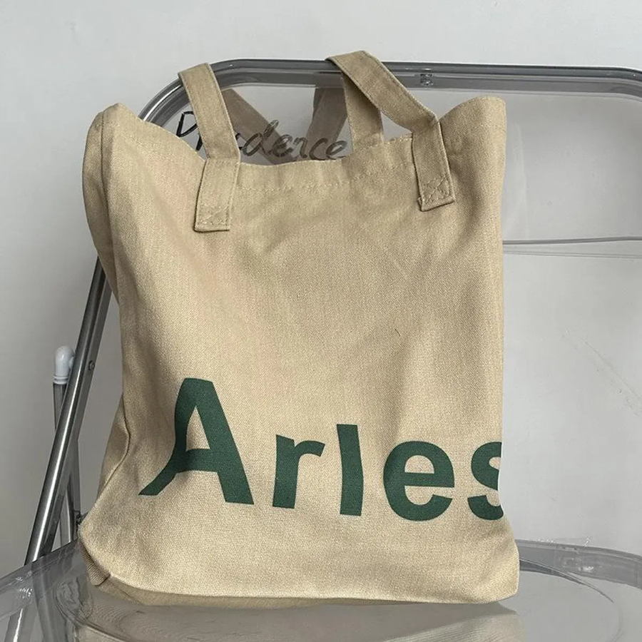 Lechat Lettering Eco Bag — лёгкость, удобство и стиль в одном аксессуаре