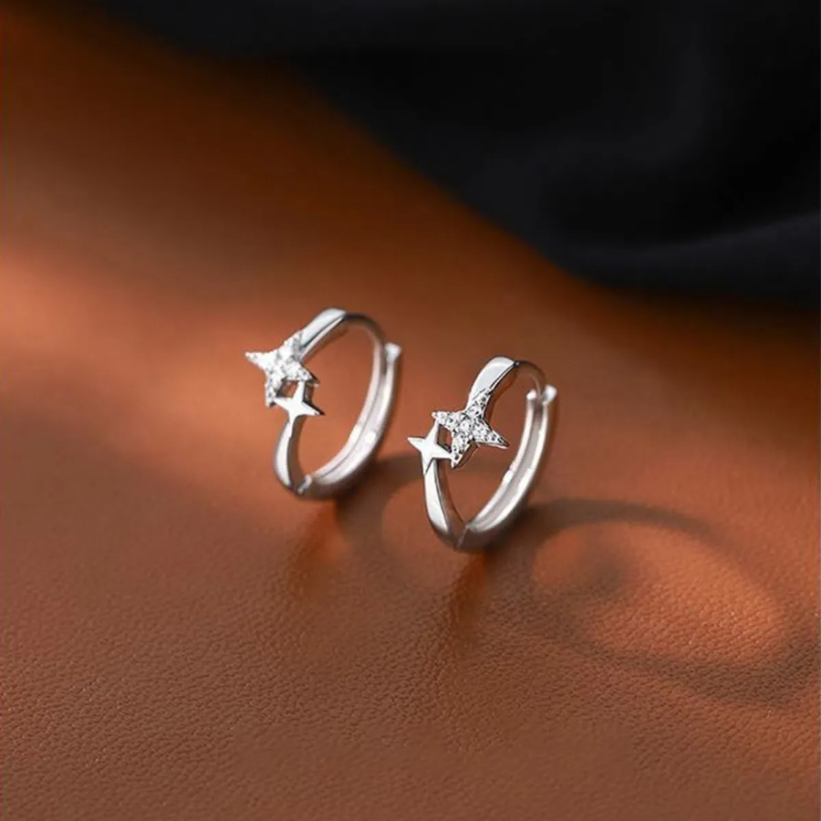 Мини-серьги с блестящими звёздами и замком одно касание