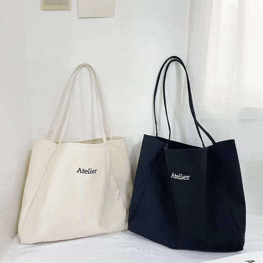 Atelier Embroidered Lettering Eco Bag — элегантный акцент на каждый день