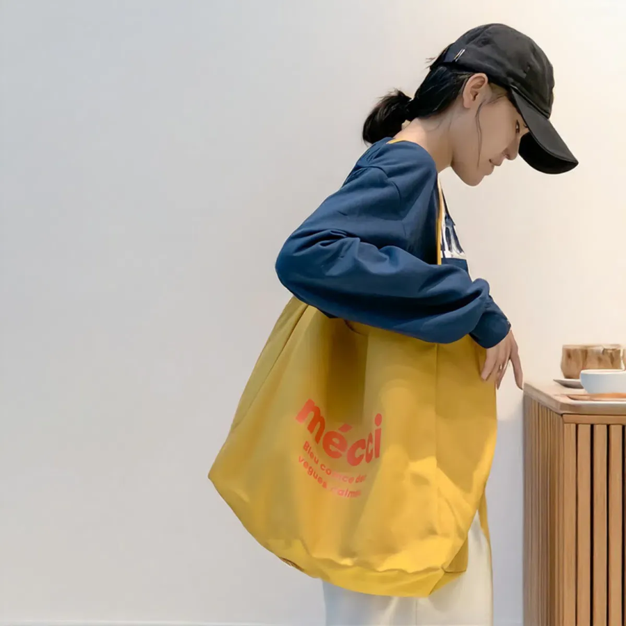 Merci Lettering Canvas Shoulder Eco Bag — акцент на простоту и стиль