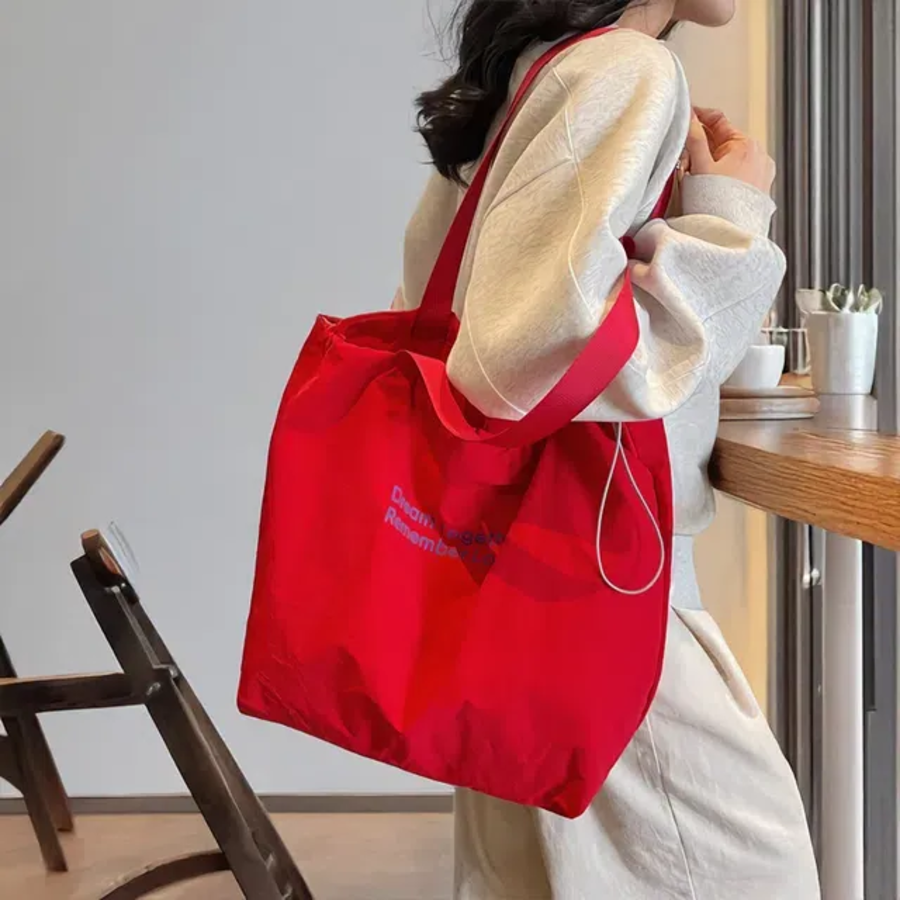 Basic Nylon Lettering Eco Shoulder Tote — лёгкость и практичность каждый день