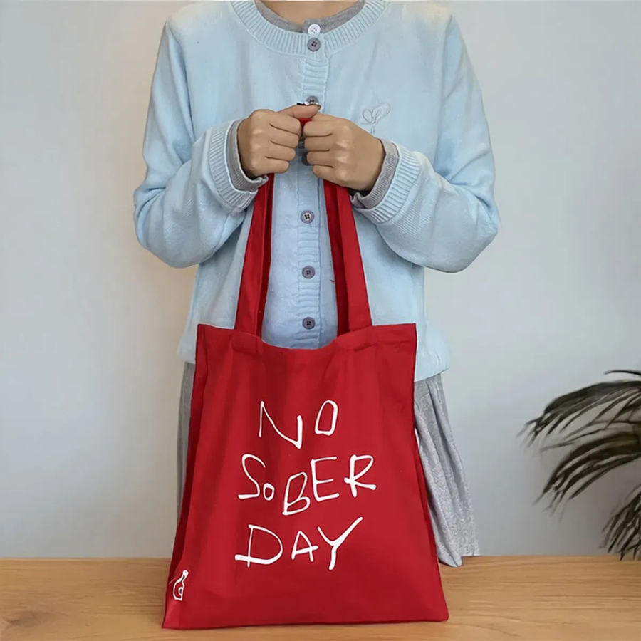 Red Lettering Print Eco Tote — яркий акцент на каждый день