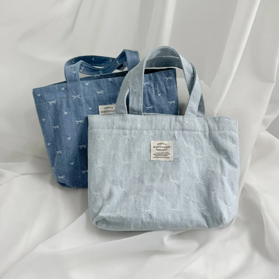 Denim Ribbon Mini Eco Tote — акцентный аксессуар с ноткой ретро