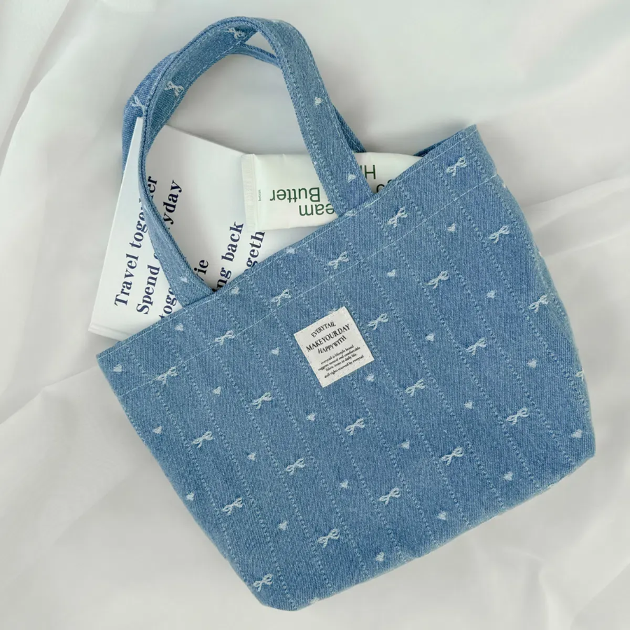Denim Ribbon Mini Eco Tote — акцентный аксессуар с ноткой ретро