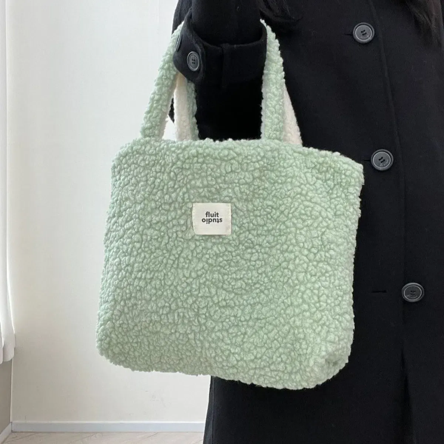 Fluffy Fleece Eco Bag — уютный и милый спутник на каждый день