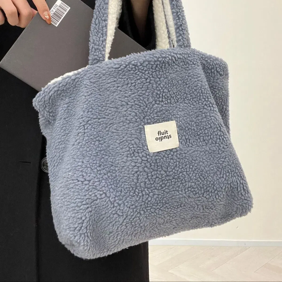 Fluffy Fleece Eco Bag — уютный и милый спутник на каждый день