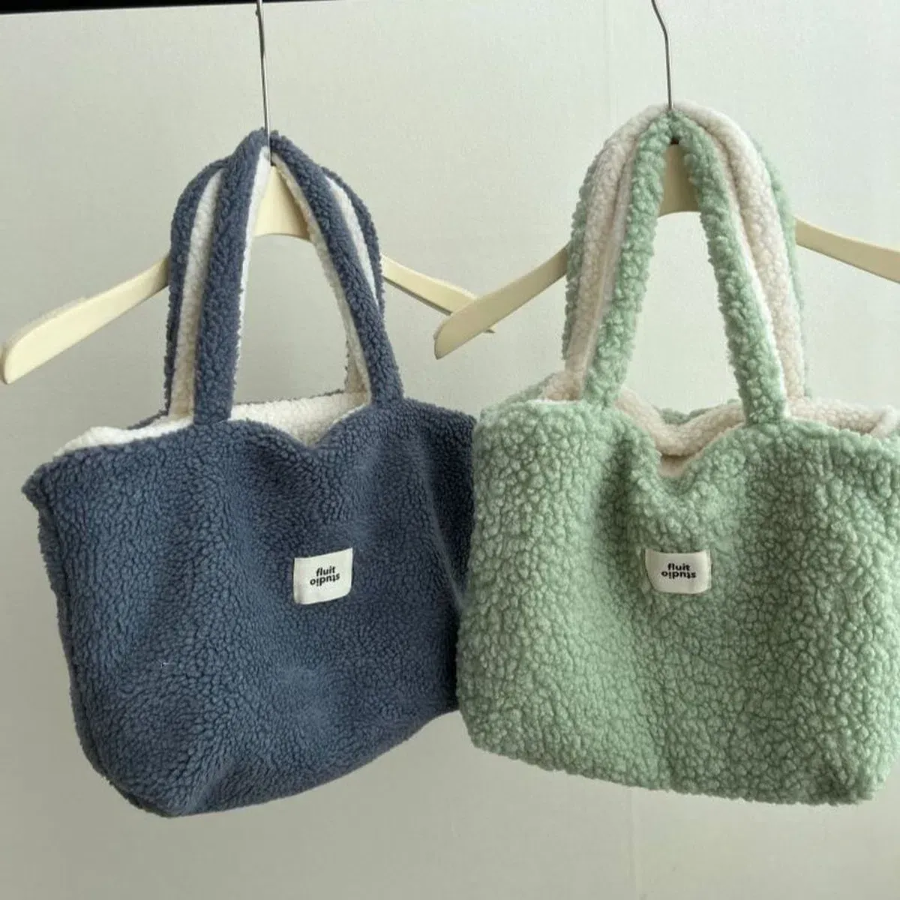 Fluffy Fleece Eco Bag — уютный и милый спутник на каждый день
