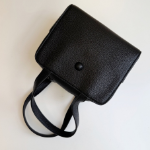 Koi Square Daily Tote Bag — универсальная классика на каждый день