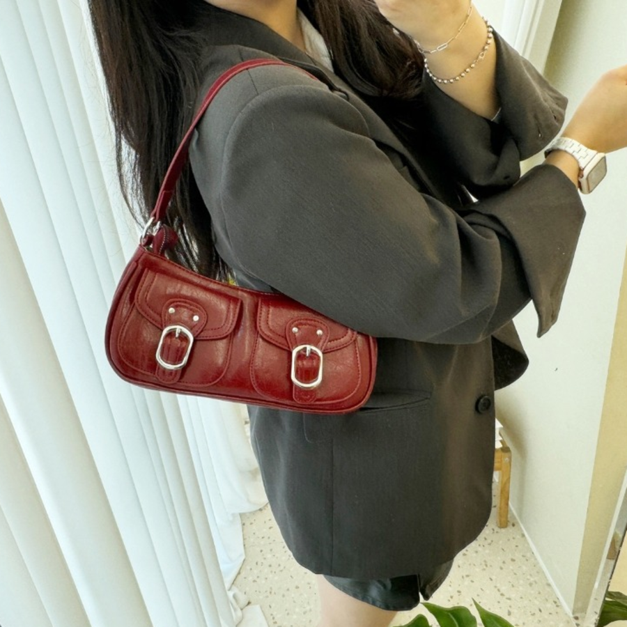 Belt Chain Mini Bag — компактный акцент в образе