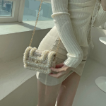 Belt Chain Mini Bag — компактный акцент в образе