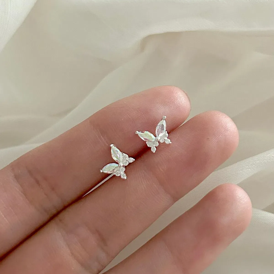 Мини-серьги из серебра 925 пробы с опалом, кубическим кристаллом и бабочкой