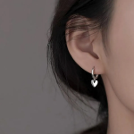 Серьги-кольца с подвесками в форме сердца и замком one-touch