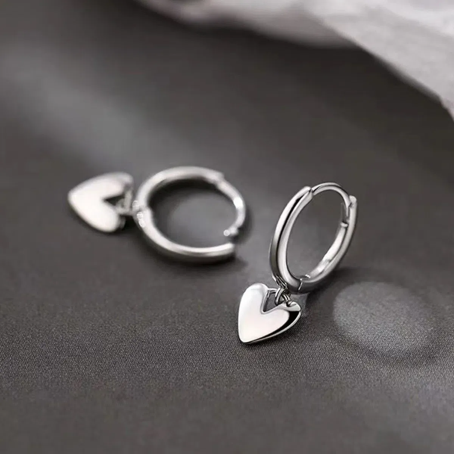 Серьги-кольца с подвесками в форме сердца и замком one-touch