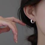 Серебряные серьги-пусеты с круглым дизайном