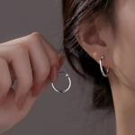 Круглые серьги с замком «один касание»