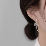 Серьги-кольца с бантиком на замке «один касание»