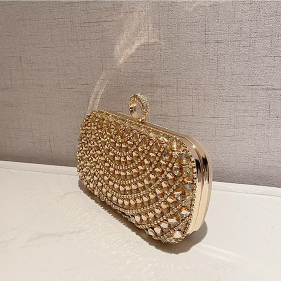 Partier Shine Sequin Mini Clutch Bag — сияющий акцент для вечернего образа