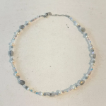 Колье с ярким лабрадором в огранке