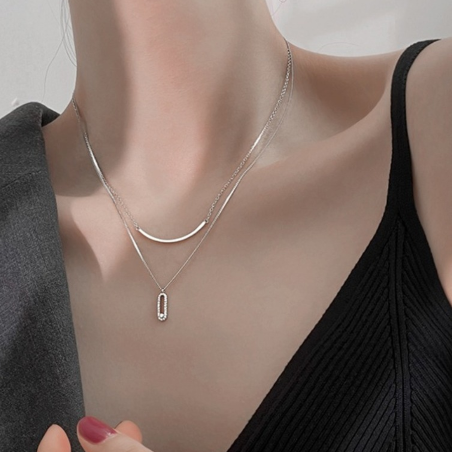 Двухрядное колье с цепочкой и подвеской-улыбкой из хирургической стали