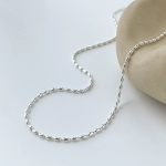 Простое повседневное многослойное колье с цепочками в виде рисовых зерен