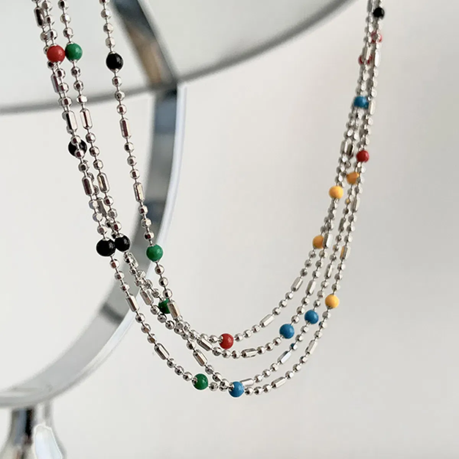 Многослойное колье с миниатюрными цветными бусинами в тропическом стиле
