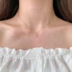 Колье с каплевидным кулоном в цвете розового золота и серебра