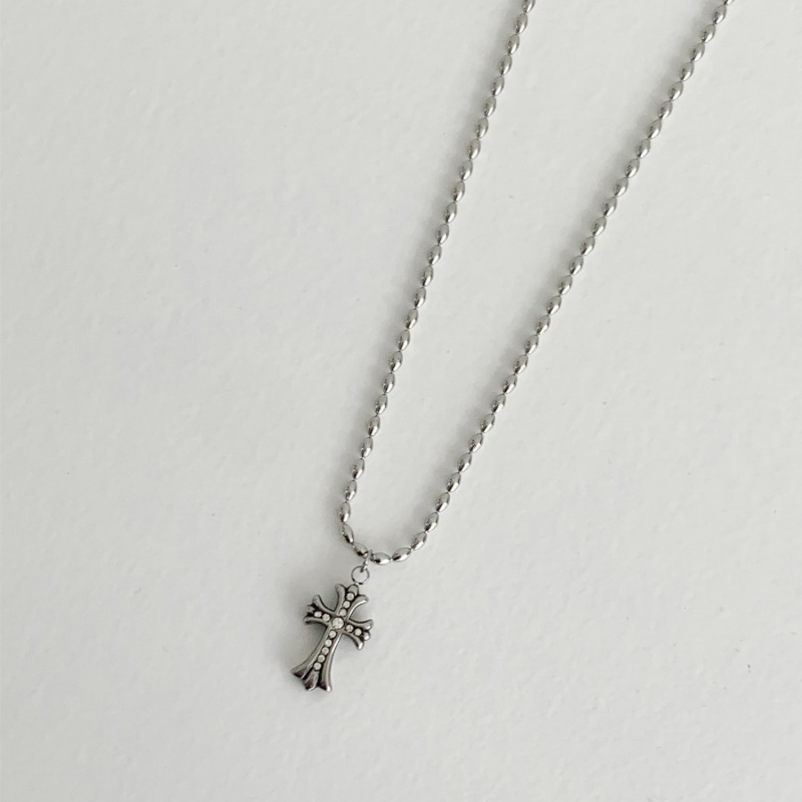 Серебристое колье с крестом на шариковой цепочке