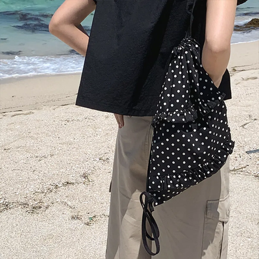 Dot Backpack — яркий акцент в романтичном стиле