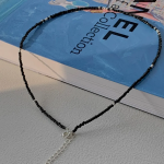 Чёрное колье с миниатюрными бусинами в винтажном стиле