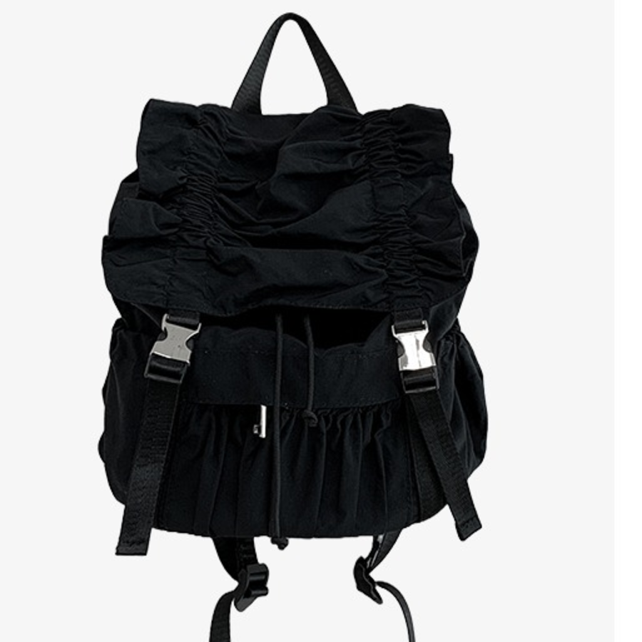 Frill Shirring Two-Buckle Backpack — лёгкий акцент в стиле casual romantic