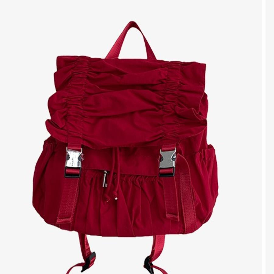 Frill Shirring Two-Buckle Backpack — лёгкий акцент в стиле casual romantic