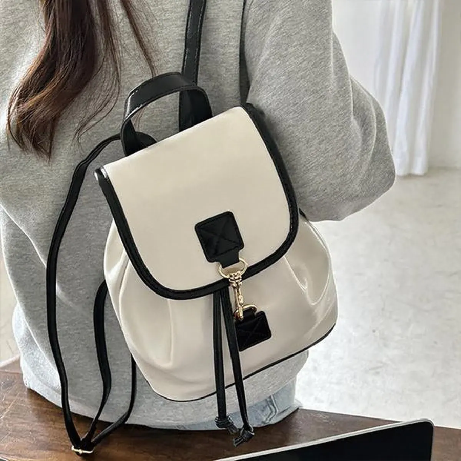 Trendy Leather Mini Drawstring Backpack — компактный акцент в стиле color-block