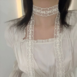 Колье-шарф с кружевом "Делена"