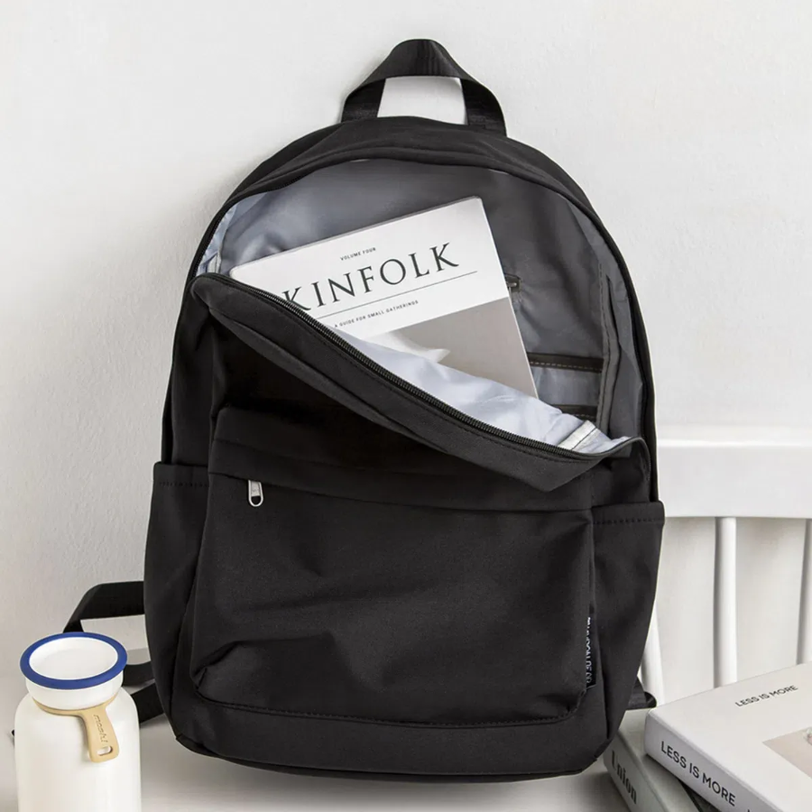 Casual Plain Laptop Backpack — простой и удобный рюкзак для повседневных задач