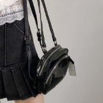 Even Glossy Leather Enamel Square Mini Backpack — стильный мини-рюкзак с глянцевым сиянием