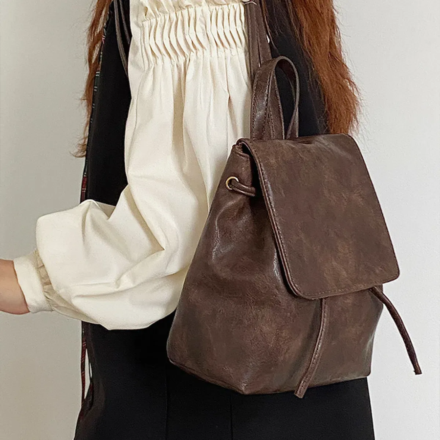 Mini Leather Backpack — винтажный мини-рюкзак для стильных будней и подарков