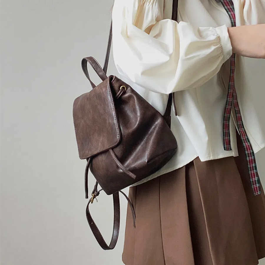 Mini Leather Backpack — винтажный мини-рюкзак для стильных будней и подарков