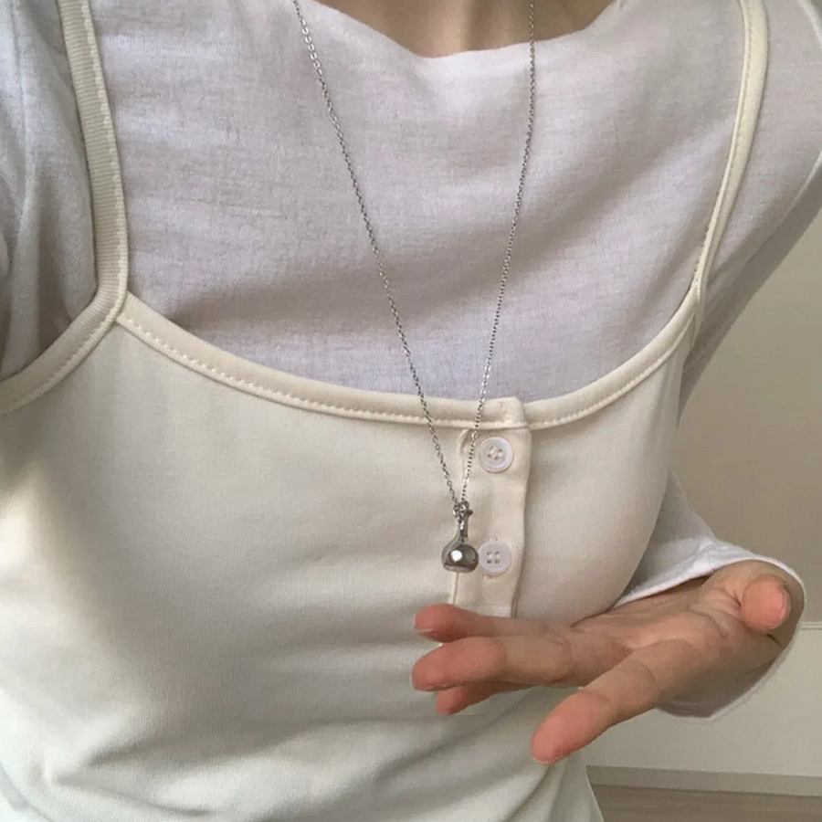 Серебристое длинное колье с подвеской-каплей из хирургической стали