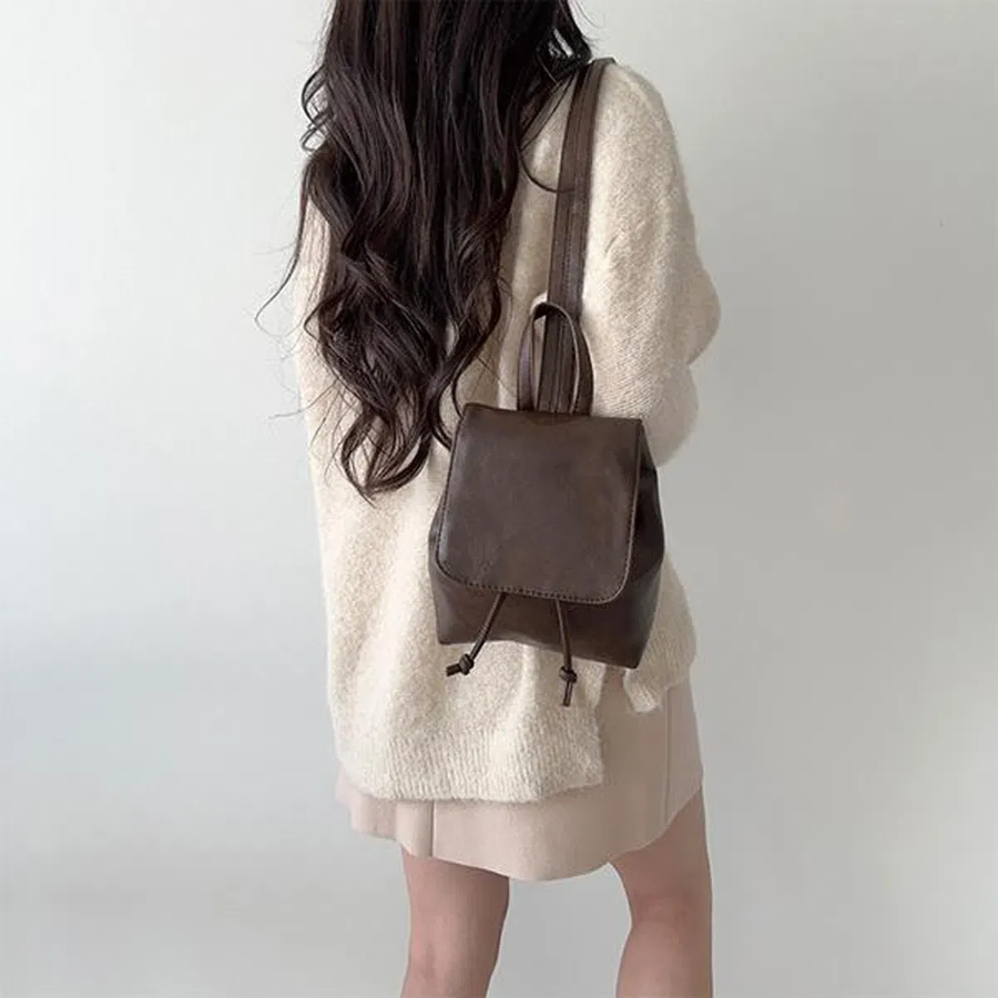 Vintage Casual Leather Mini Backpack — компактный рюкзак в винтажном стиле на каждый день