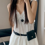 Двухслойное колье с крупным акриловым сердцем