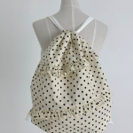 Dove String Dot Backpack — лёгкий рюкзак с акцентом на милый гороховый принт