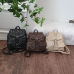 Leather Pocket Square Backpack — структурированный рюкзак с кожаными акцентами для активных будней и поездок