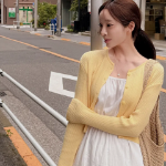 Колье с подвеской в виде серебристого шара и регулируемым шнурком